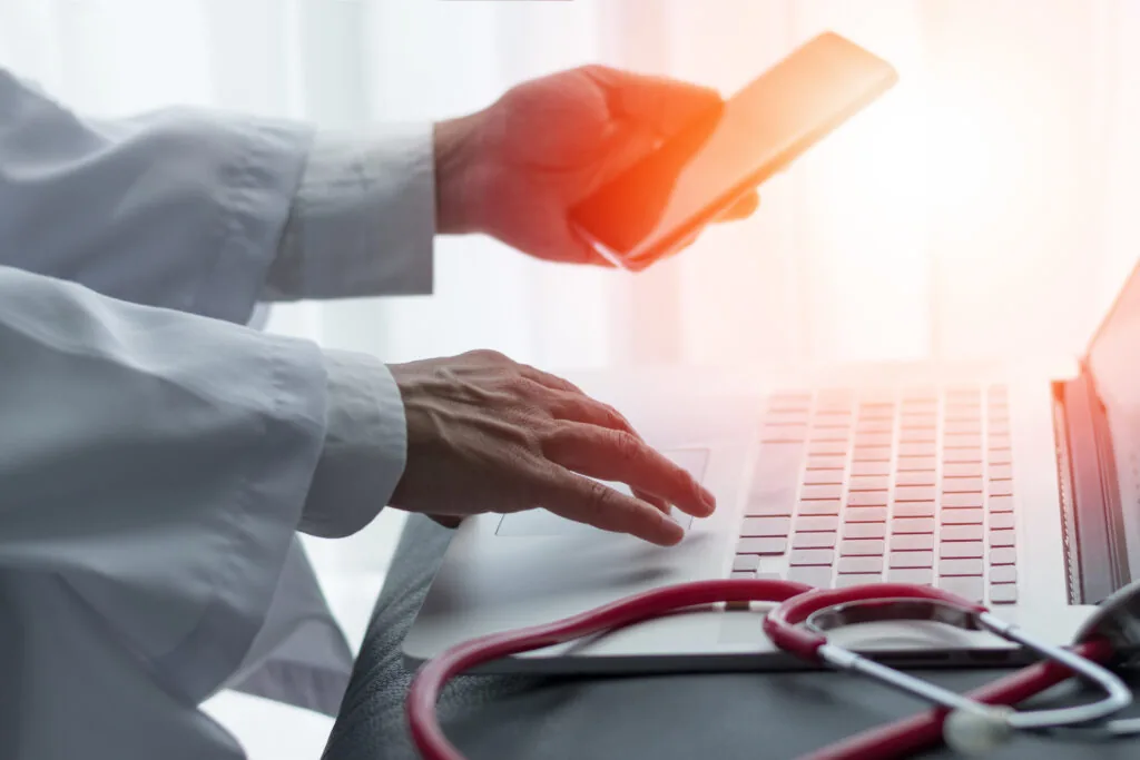 Portada del artículo: ¿Cuánto Tarda tu Marketing Médico en Funcionar?